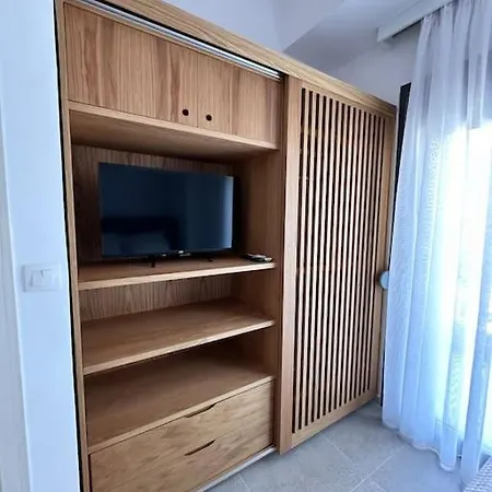 Elia Mare Luxury * 네아 모우다니아