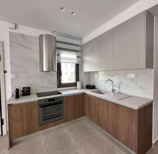 Mare Luxury By Elia Mare ניאה מודאניה