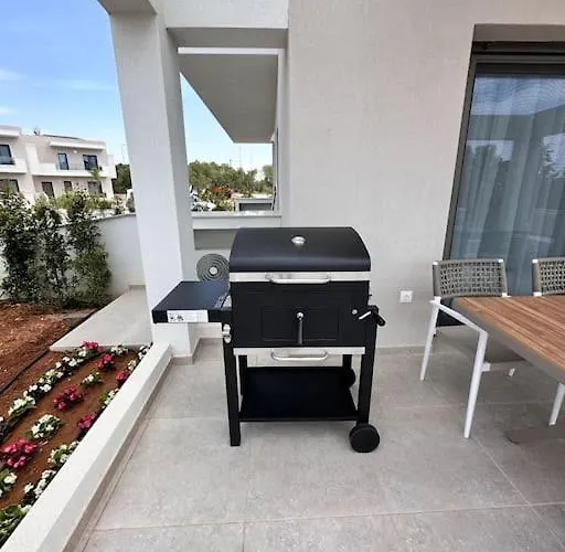 Mare Luxury By Elia Mare ניאה מודאניה