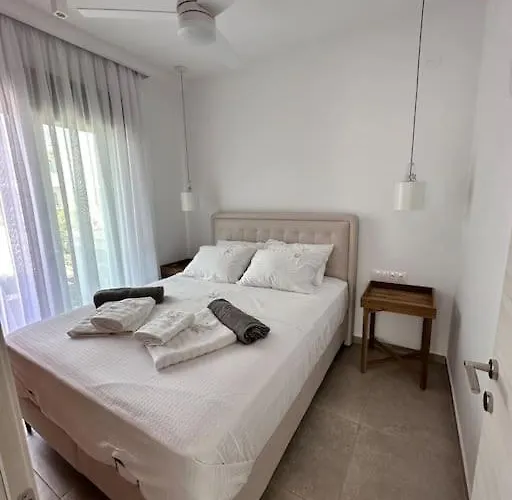 Mare Luxury By Elia Mare בית נופש ניאה מודאניה