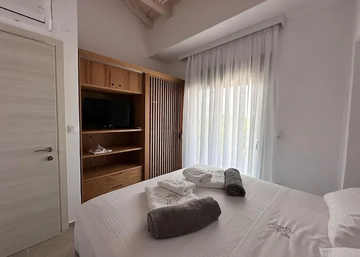 בית נופש Mare Luxury By Elia Mare ניאה מודאניה